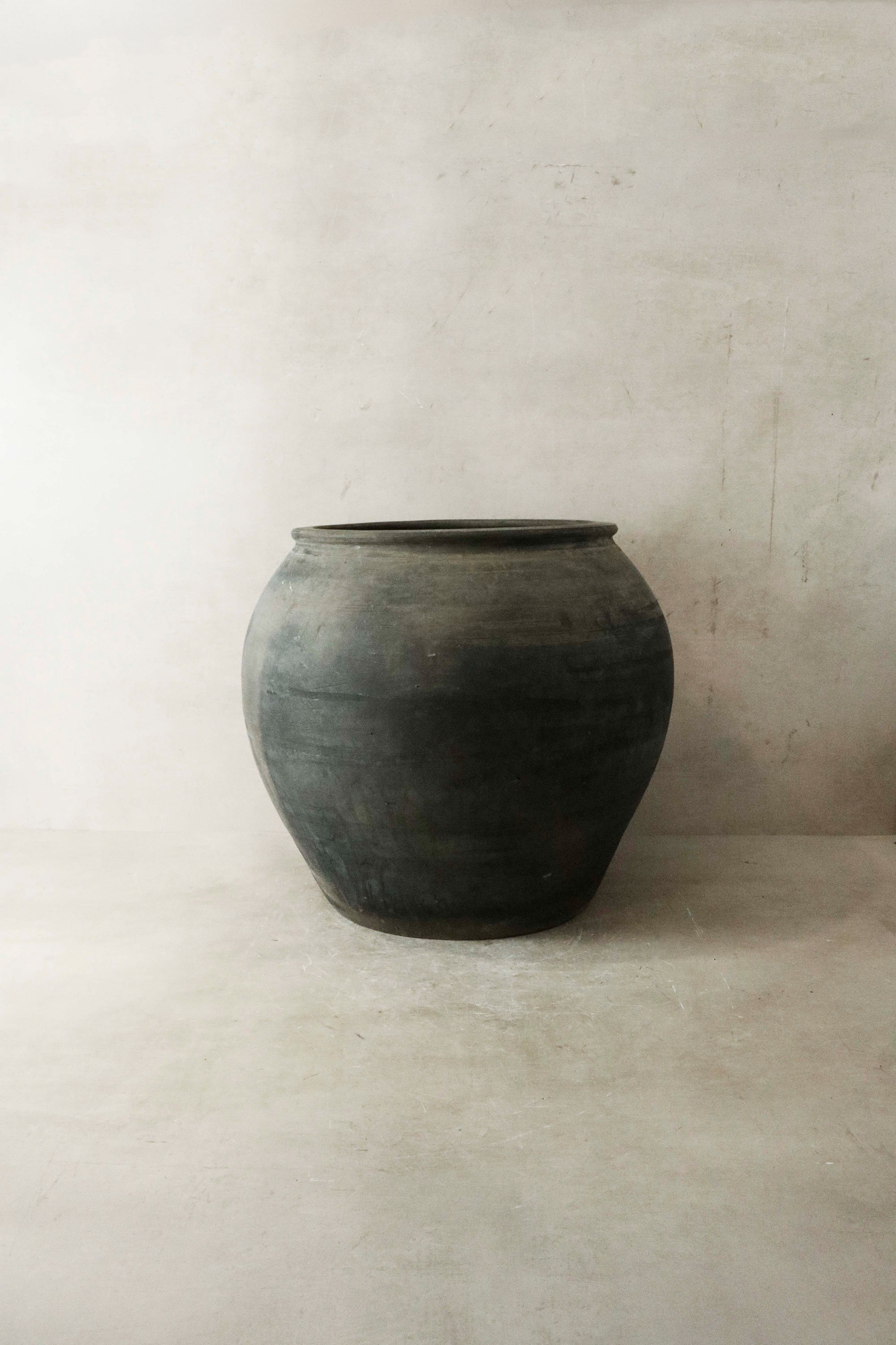 Vintage Dark Pot n° 024