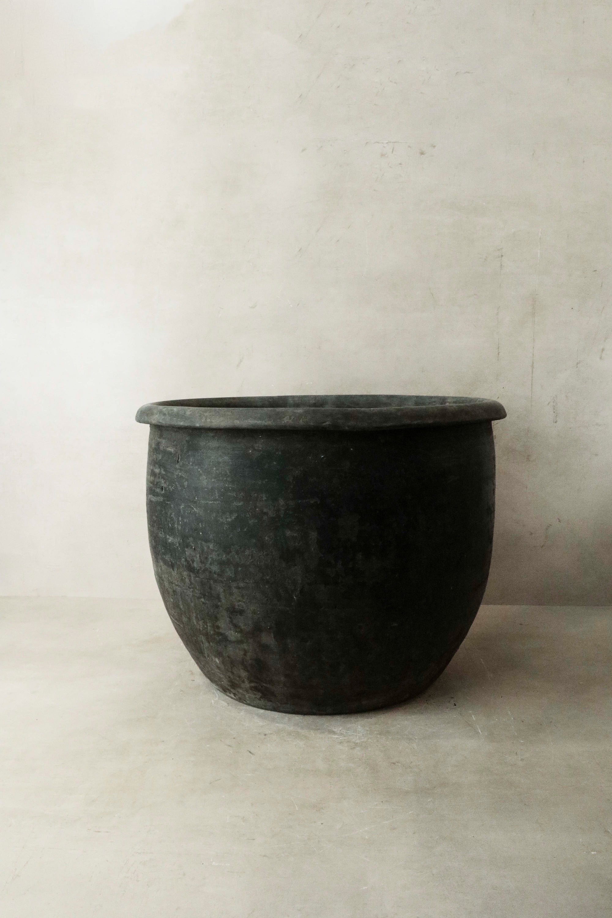 Big Old Grey Asian Pots- L002