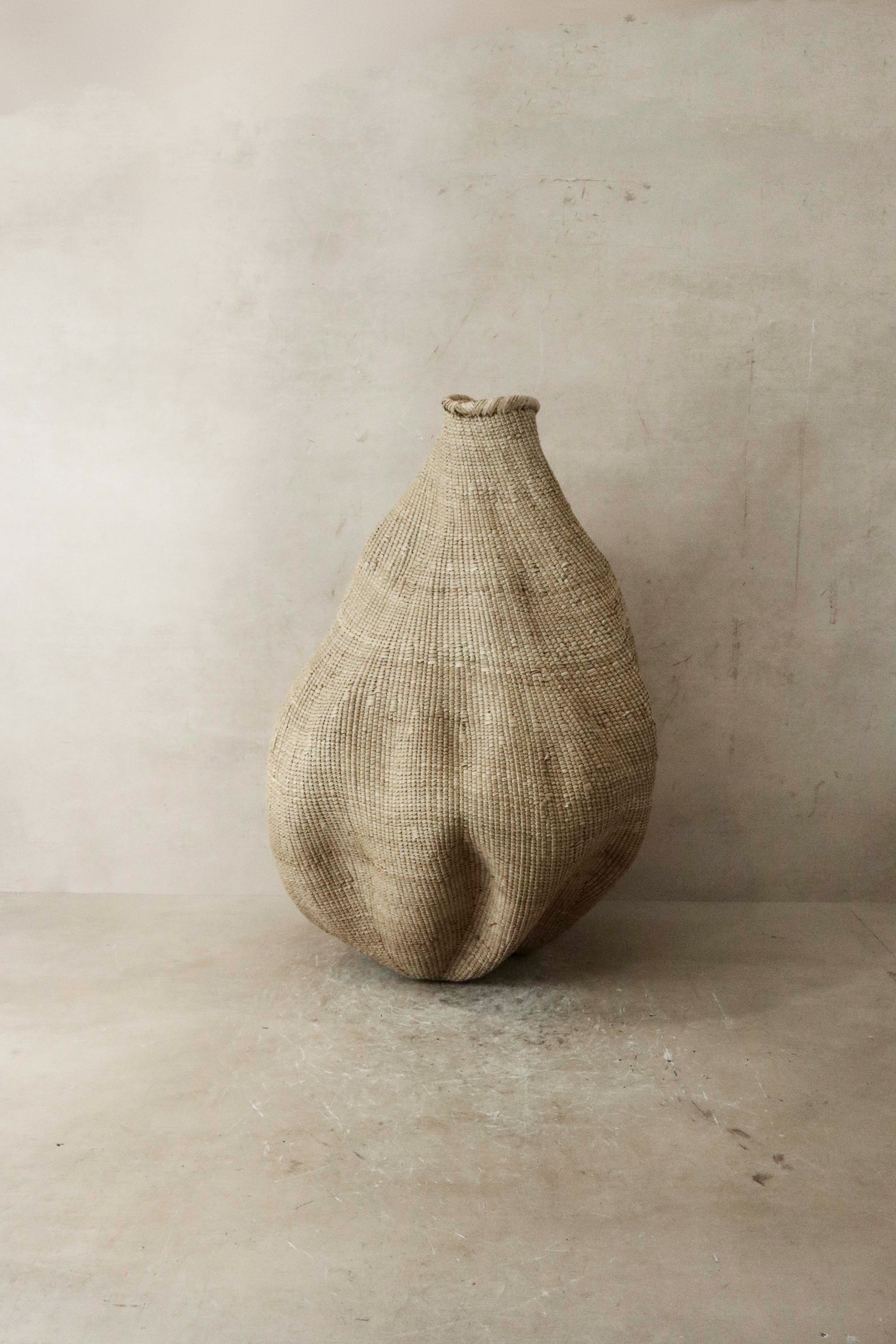 Garlic Gourd woven basket - Zimbabwe - 56.1