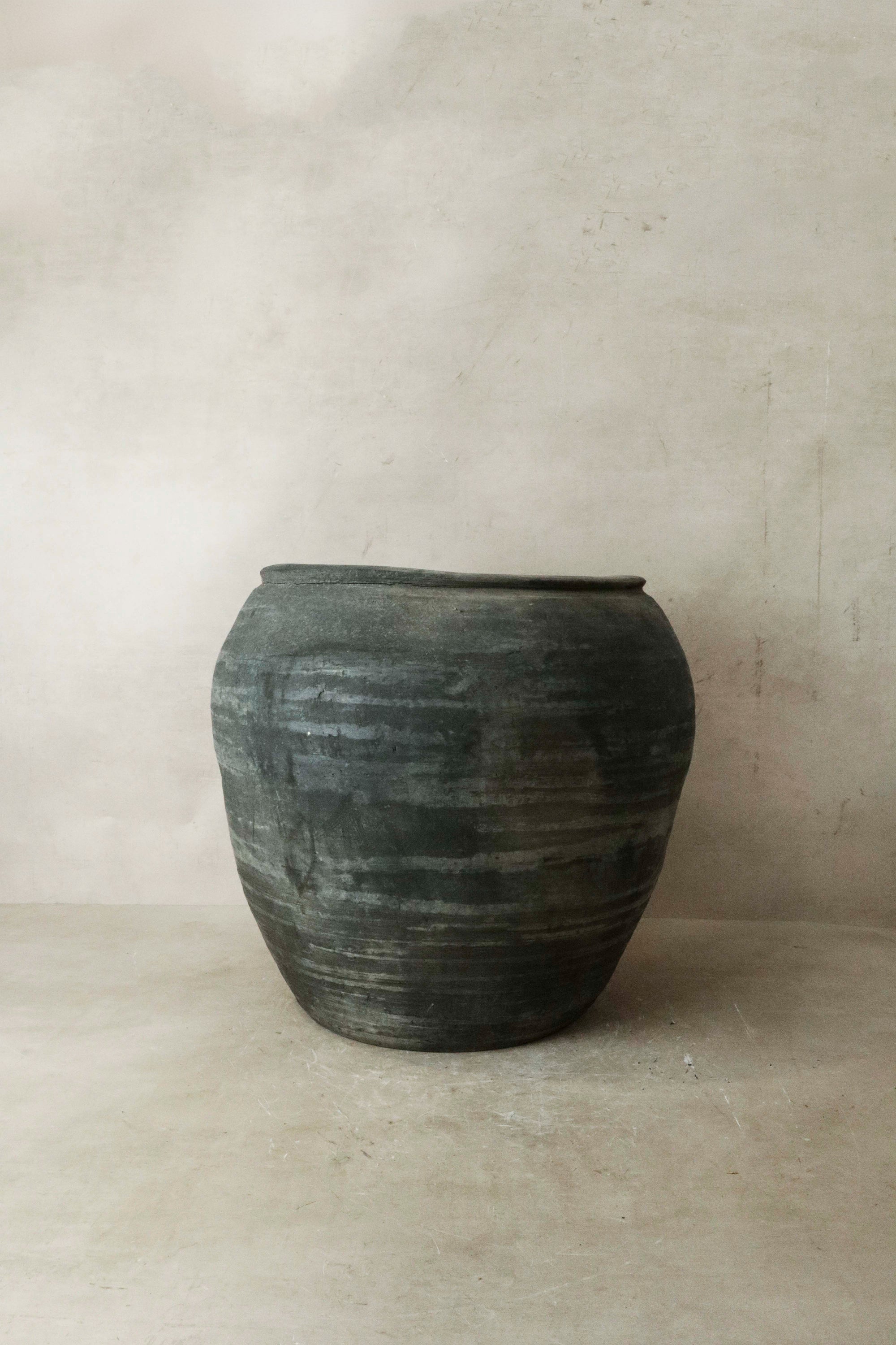 Vintage Dark Pot n° 027