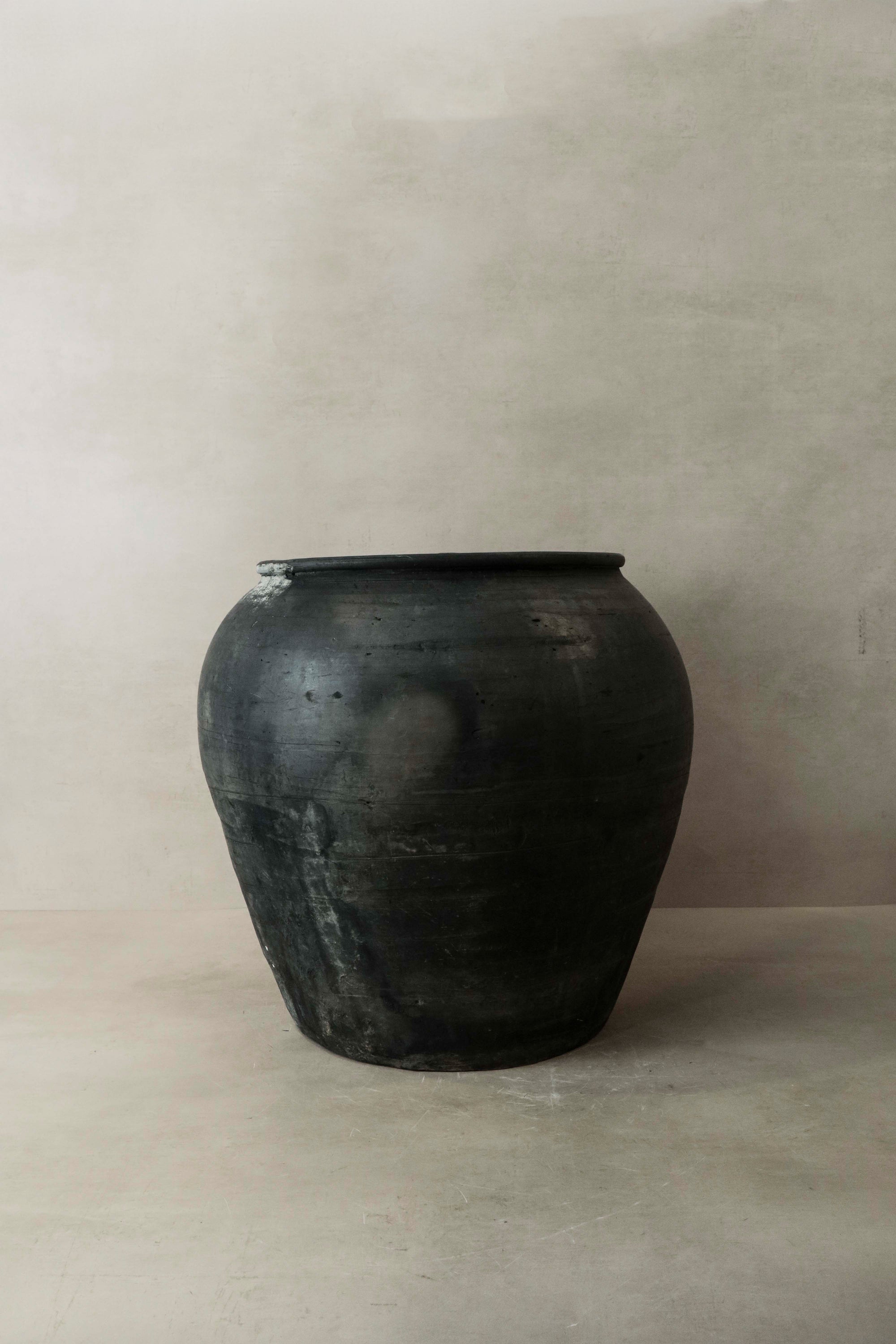 Vintage Dark Pot n° 009