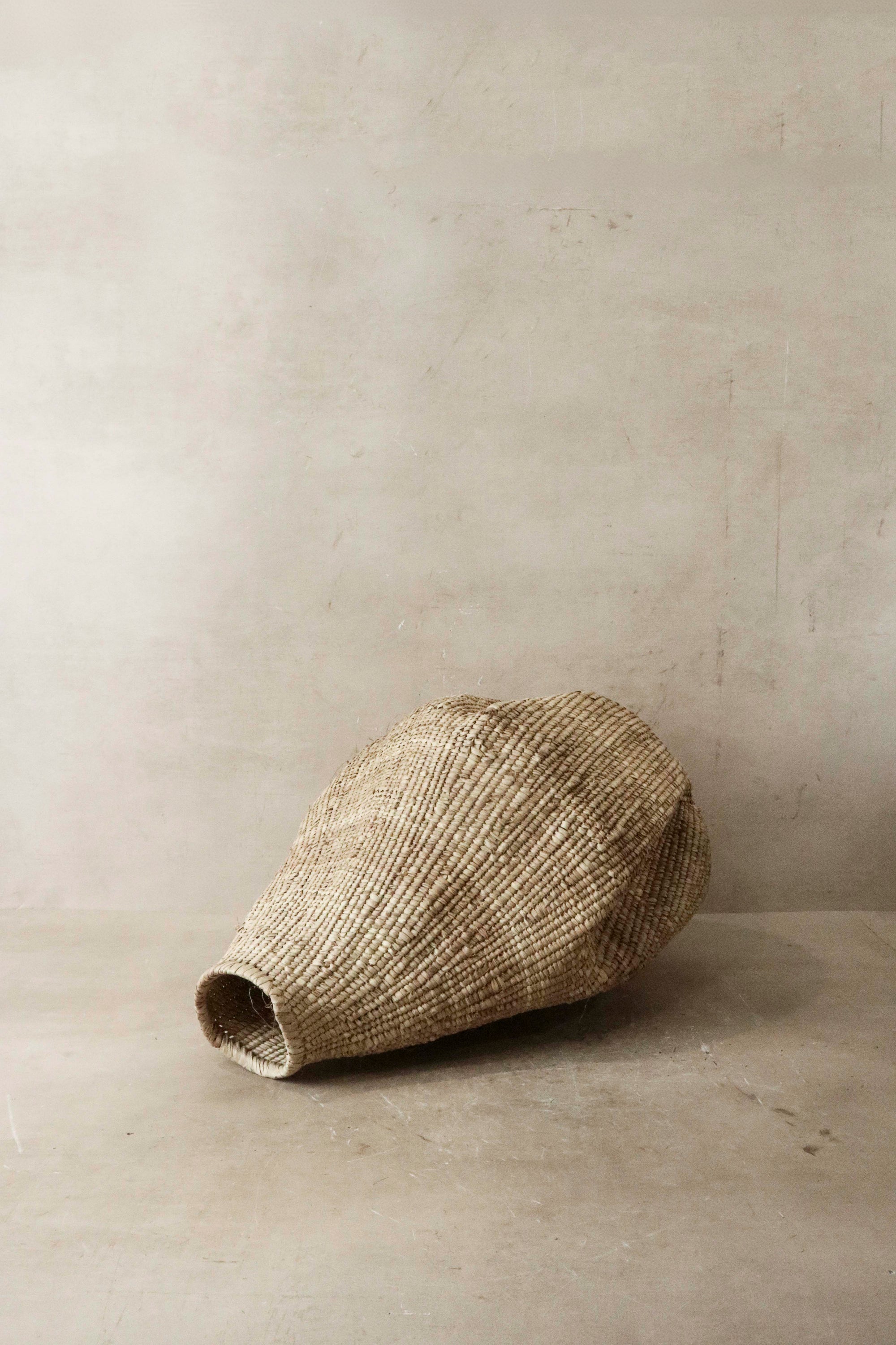 Garlic Gourd woven basket - Zimbabwe - 53.6