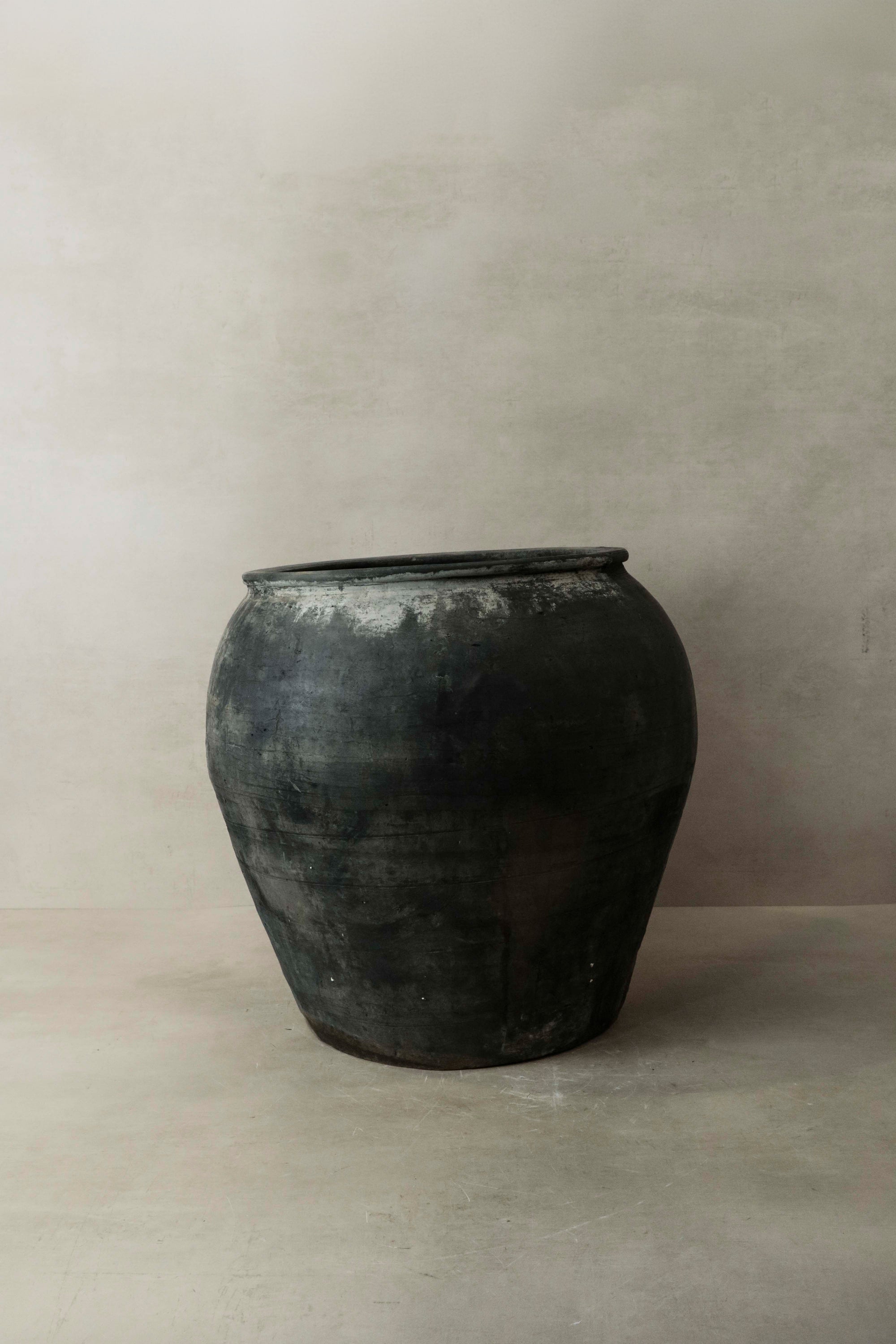 Vintage Dark Pot n° 009