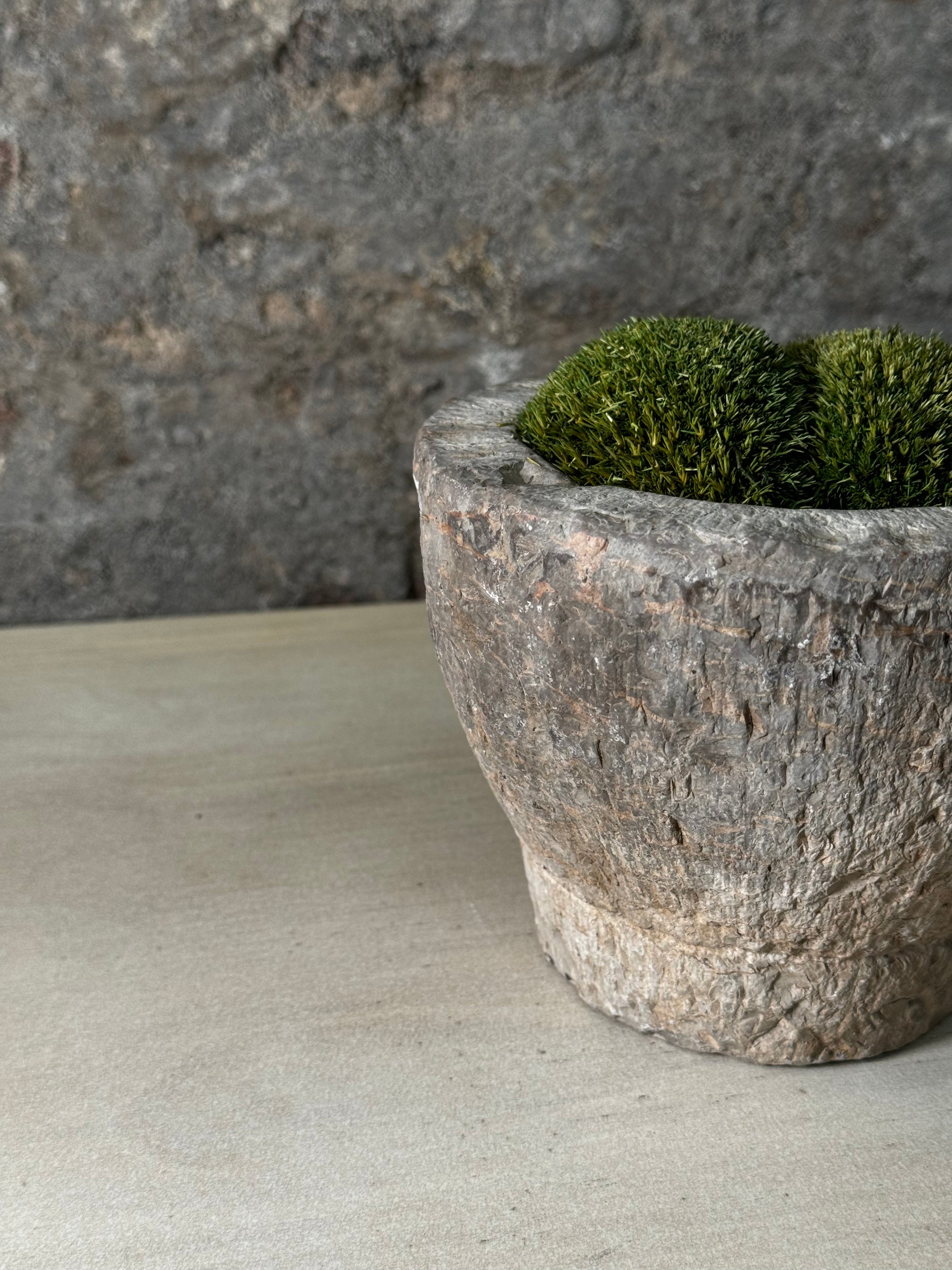 Antique Stone Mortar with Moss FR1