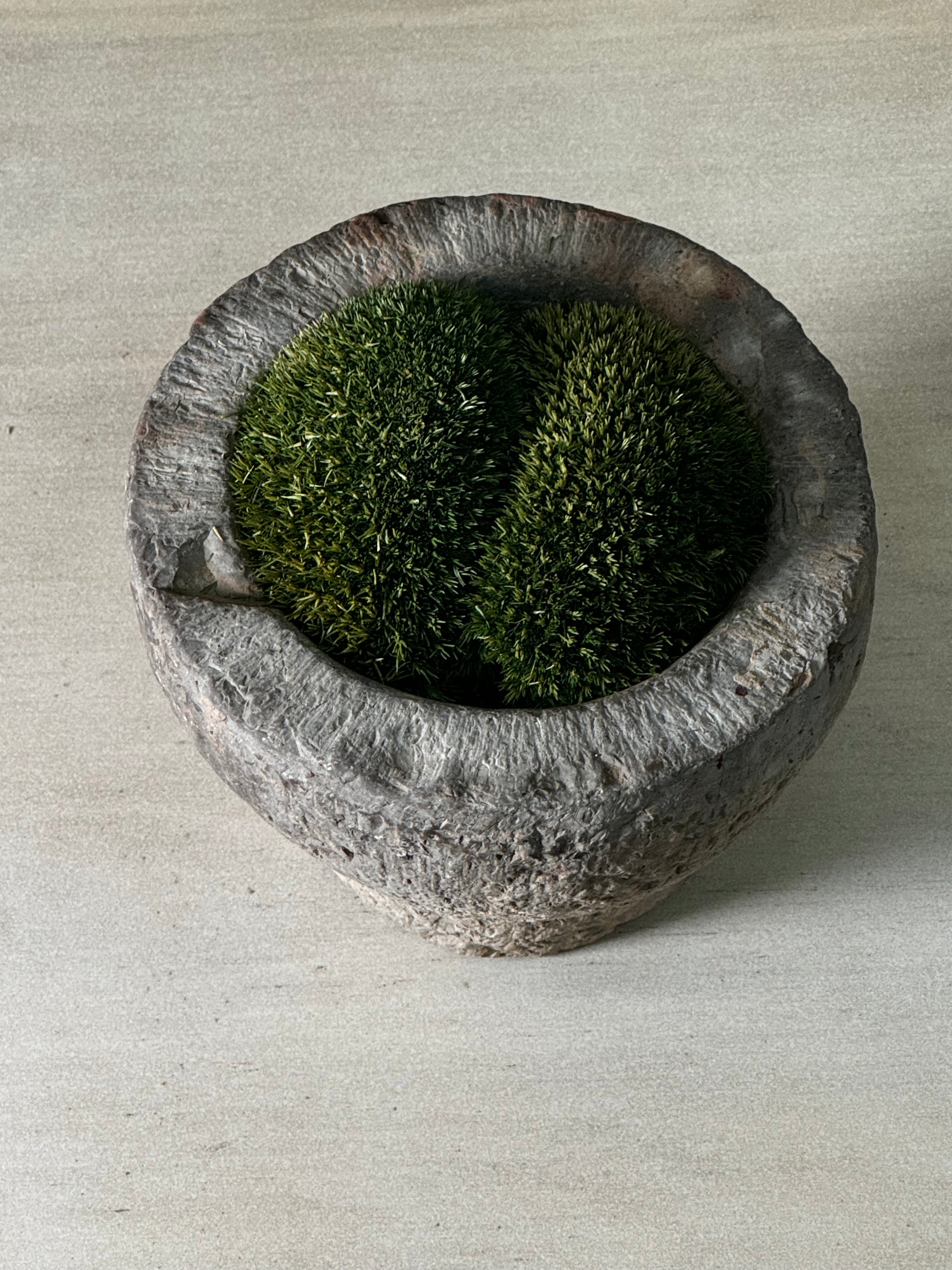 Antique Stone Mortar with Moss FR1