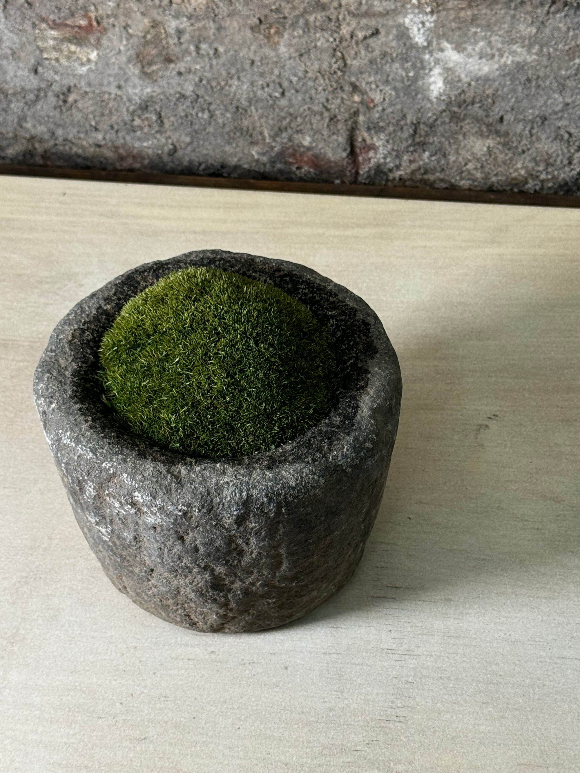 Antique Stone Mortar with Moss FR7