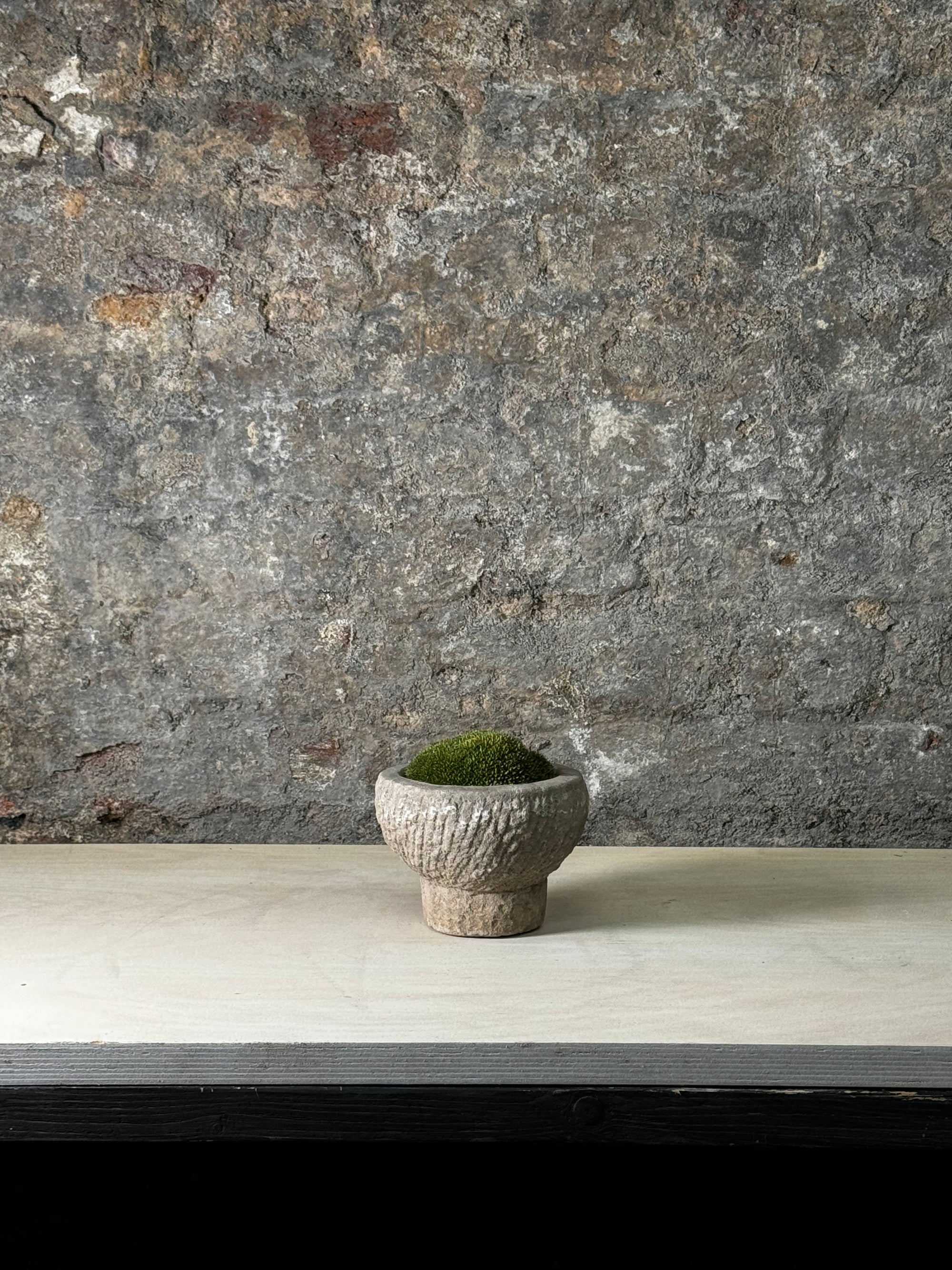 Antique Stone Mortar with Moss FR8
