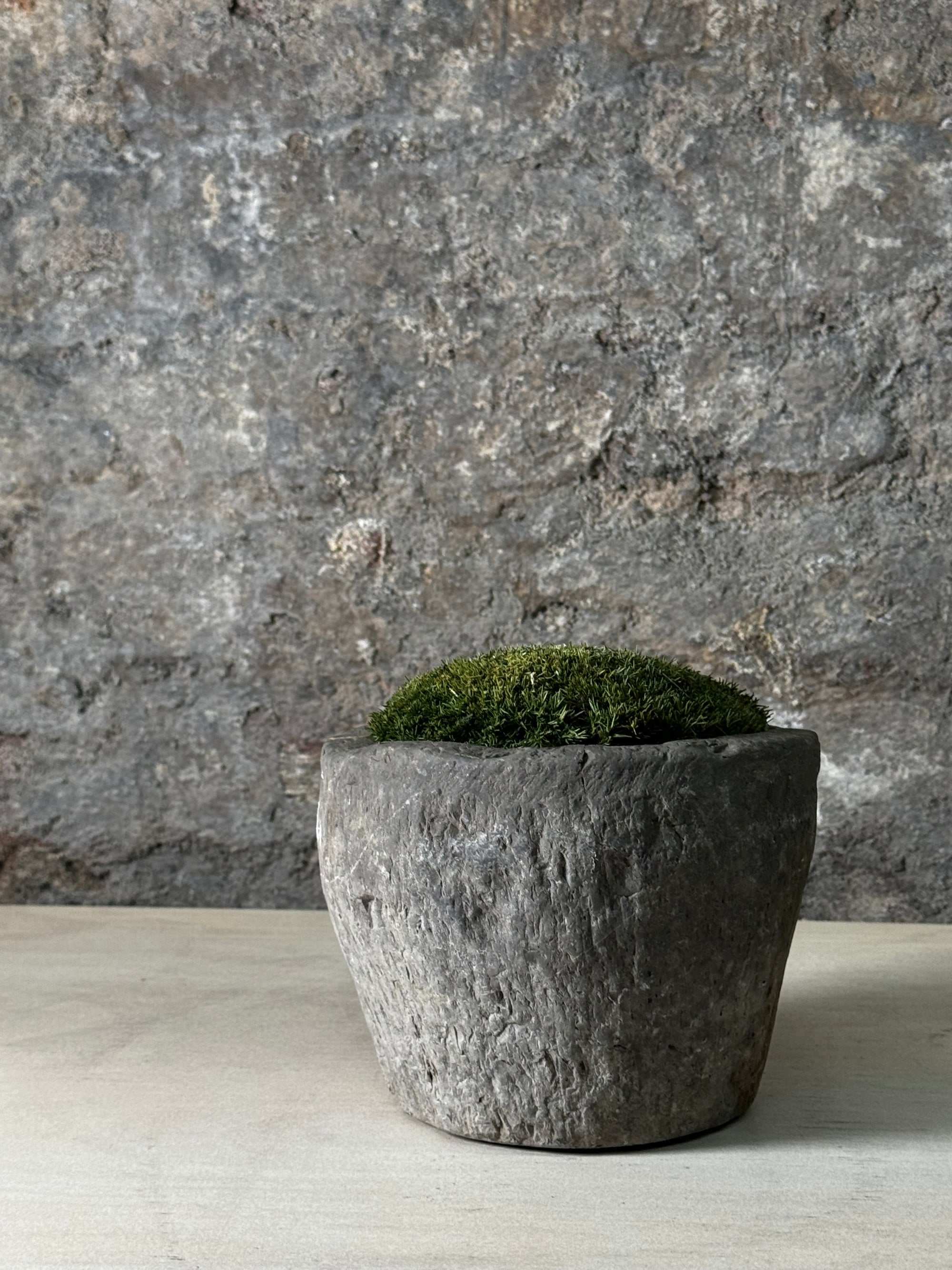 Antique Stone Mortar with Moss FR9