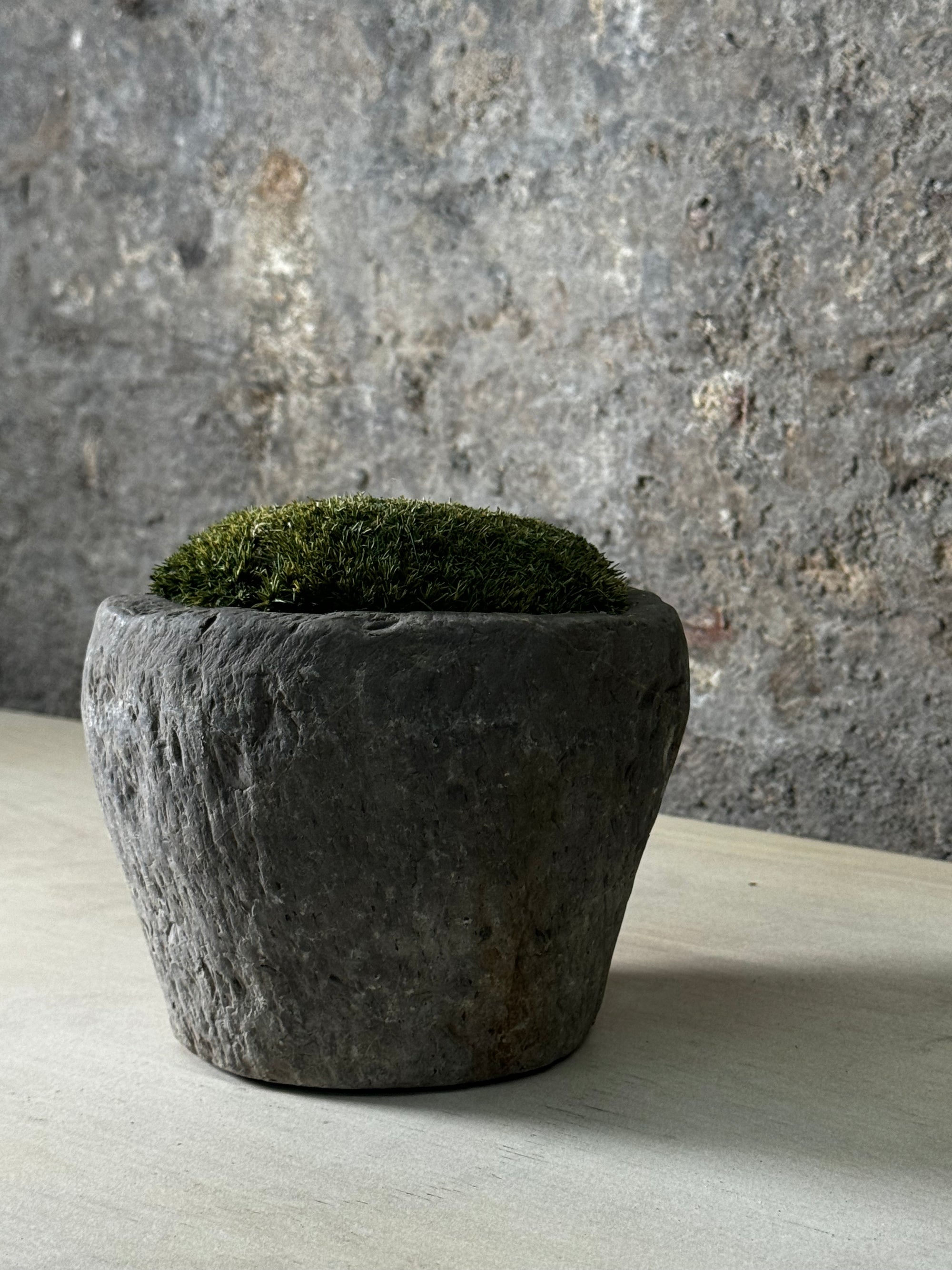 Antique Stone Mortar with Moss FR9