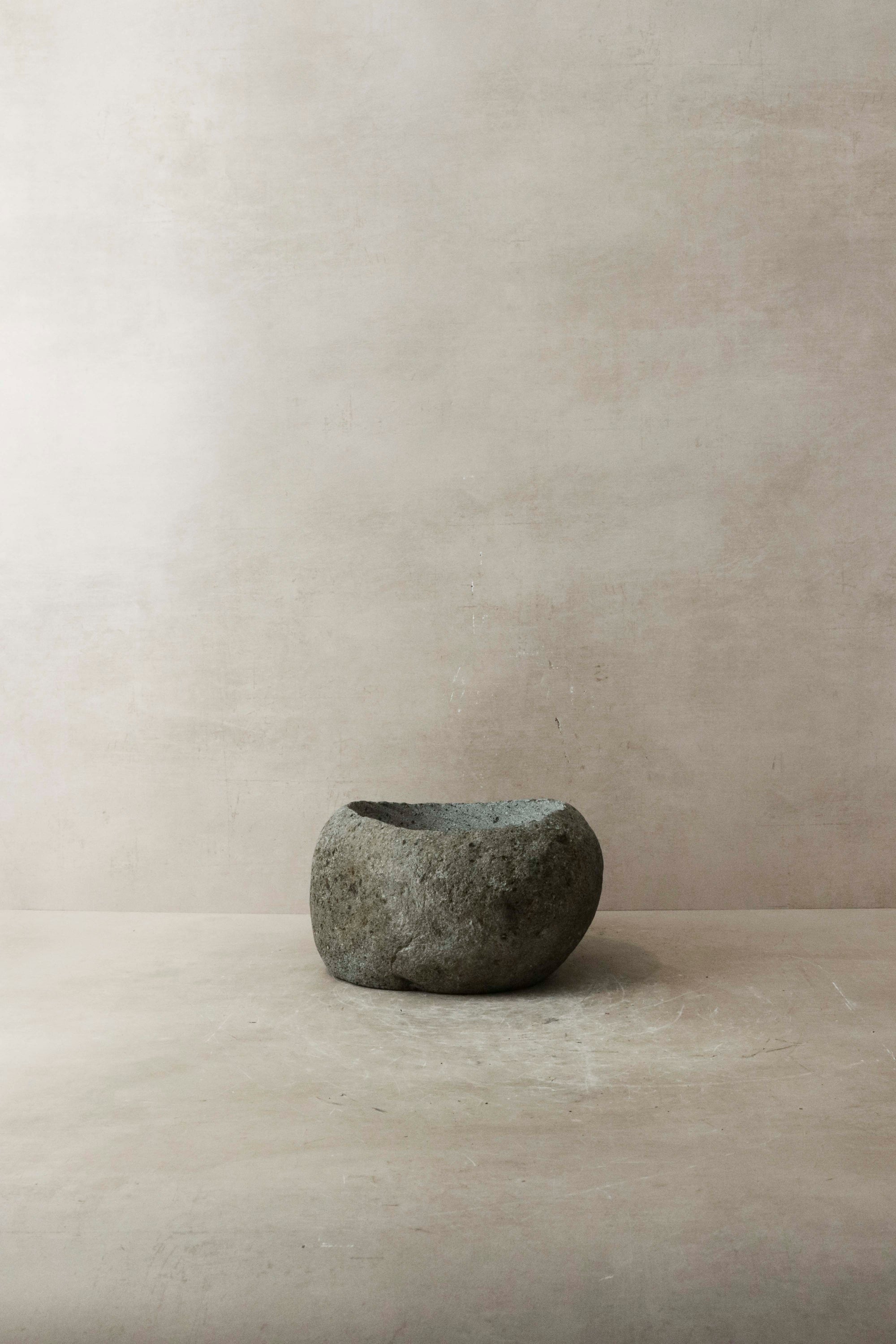 Indo Stone Planter Pot No1