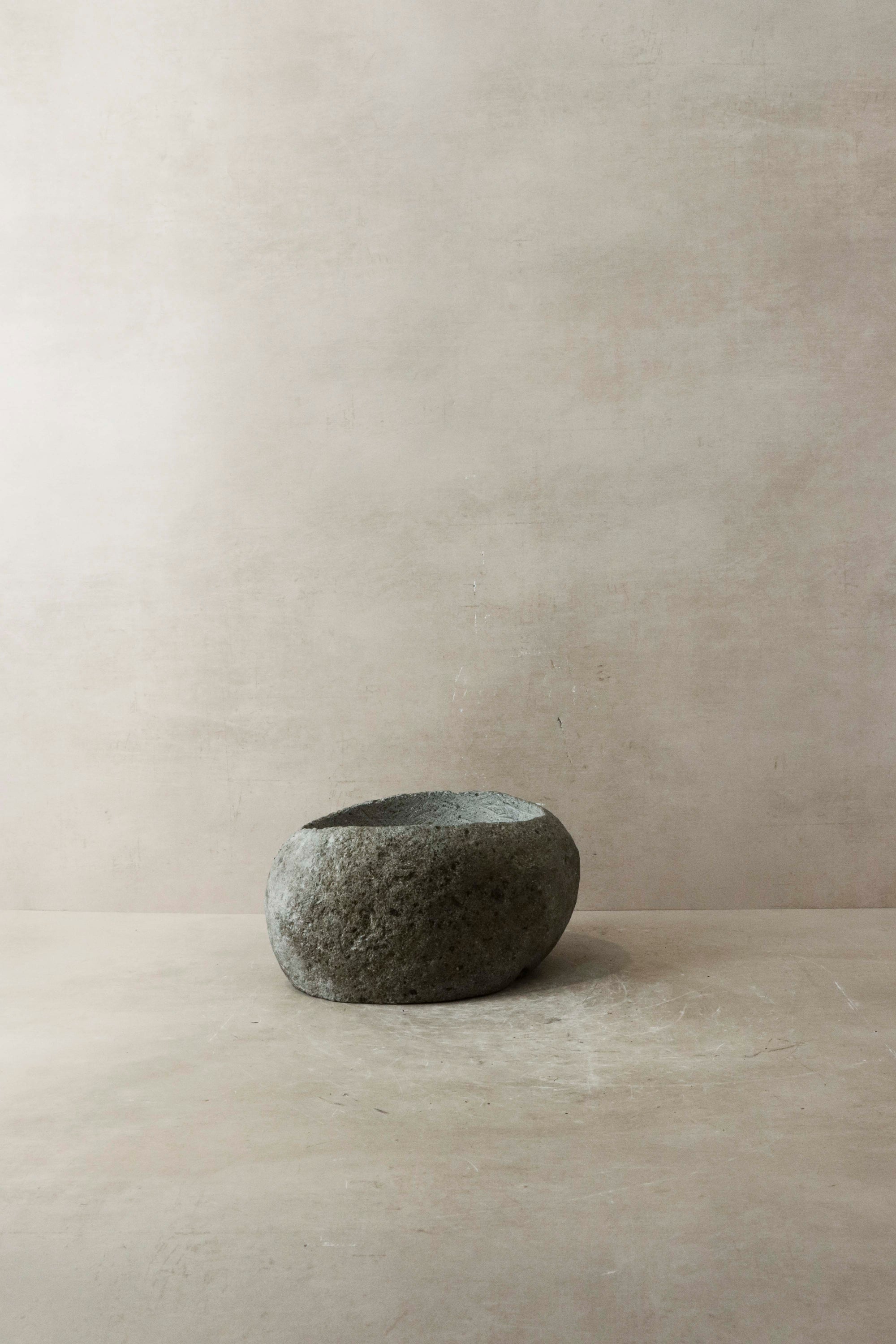 Indo Stone Planter Pot No1