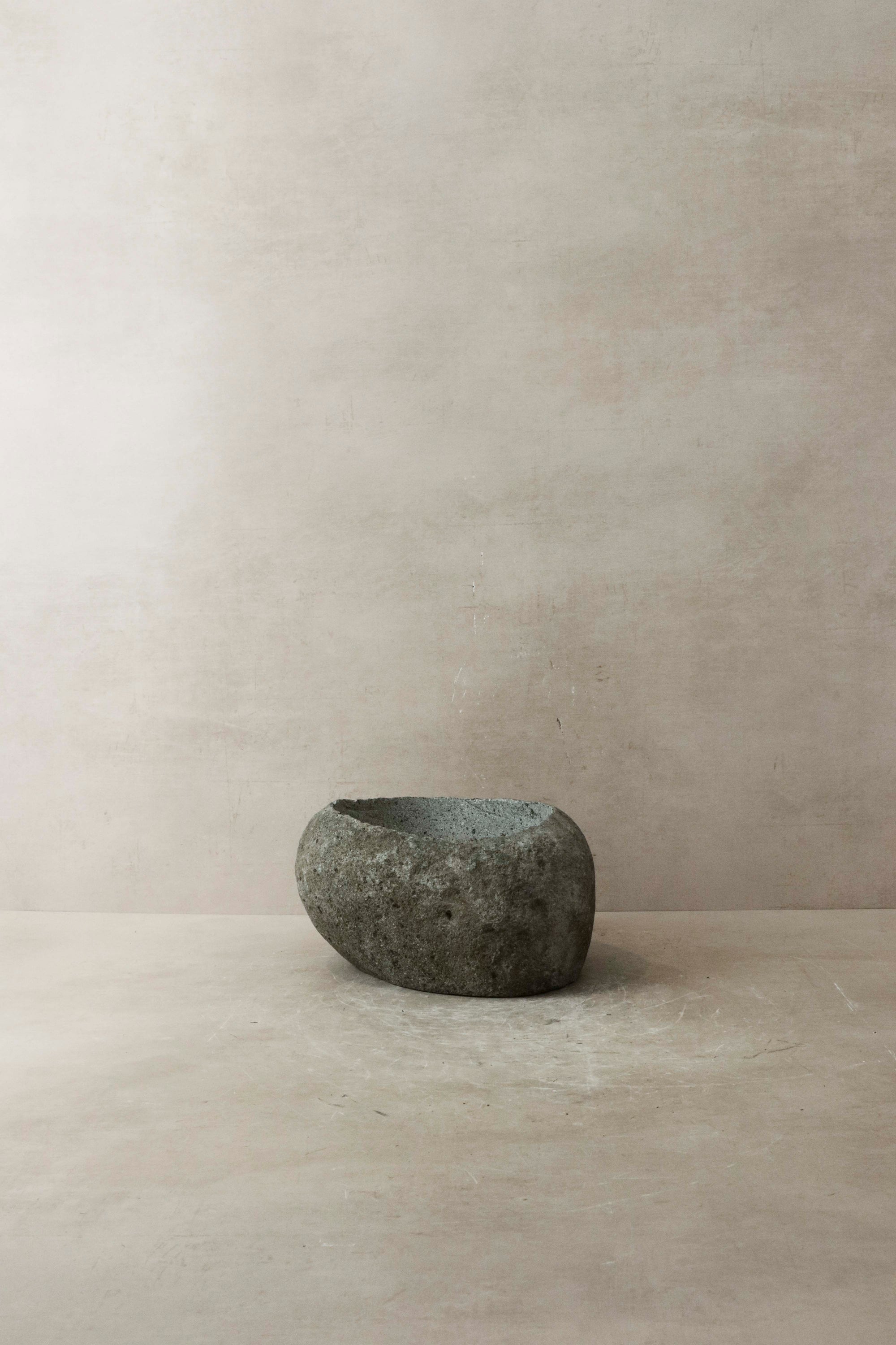 Indo Stone Planter Pot No1