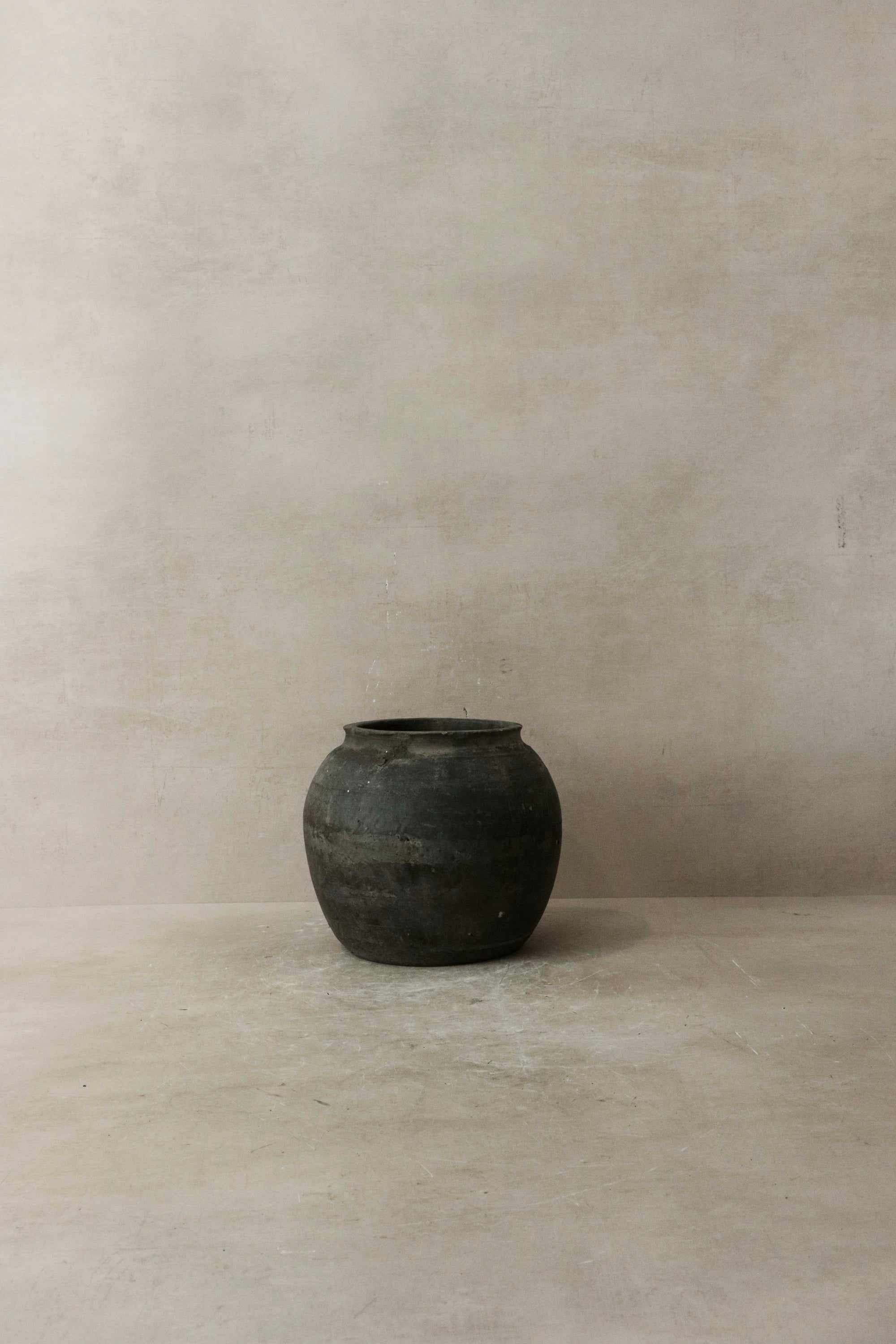 Vintage Dark Pot n° 20