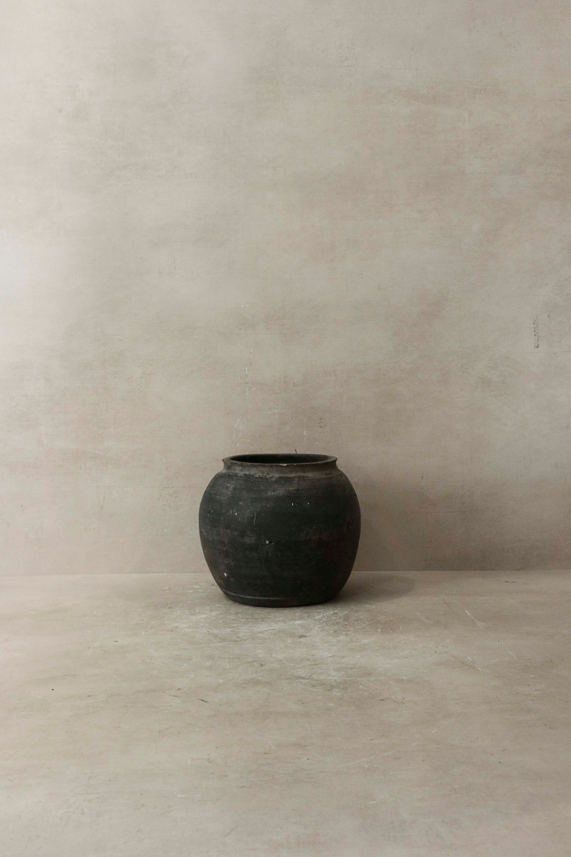 Vintage Dark Pot n° 20