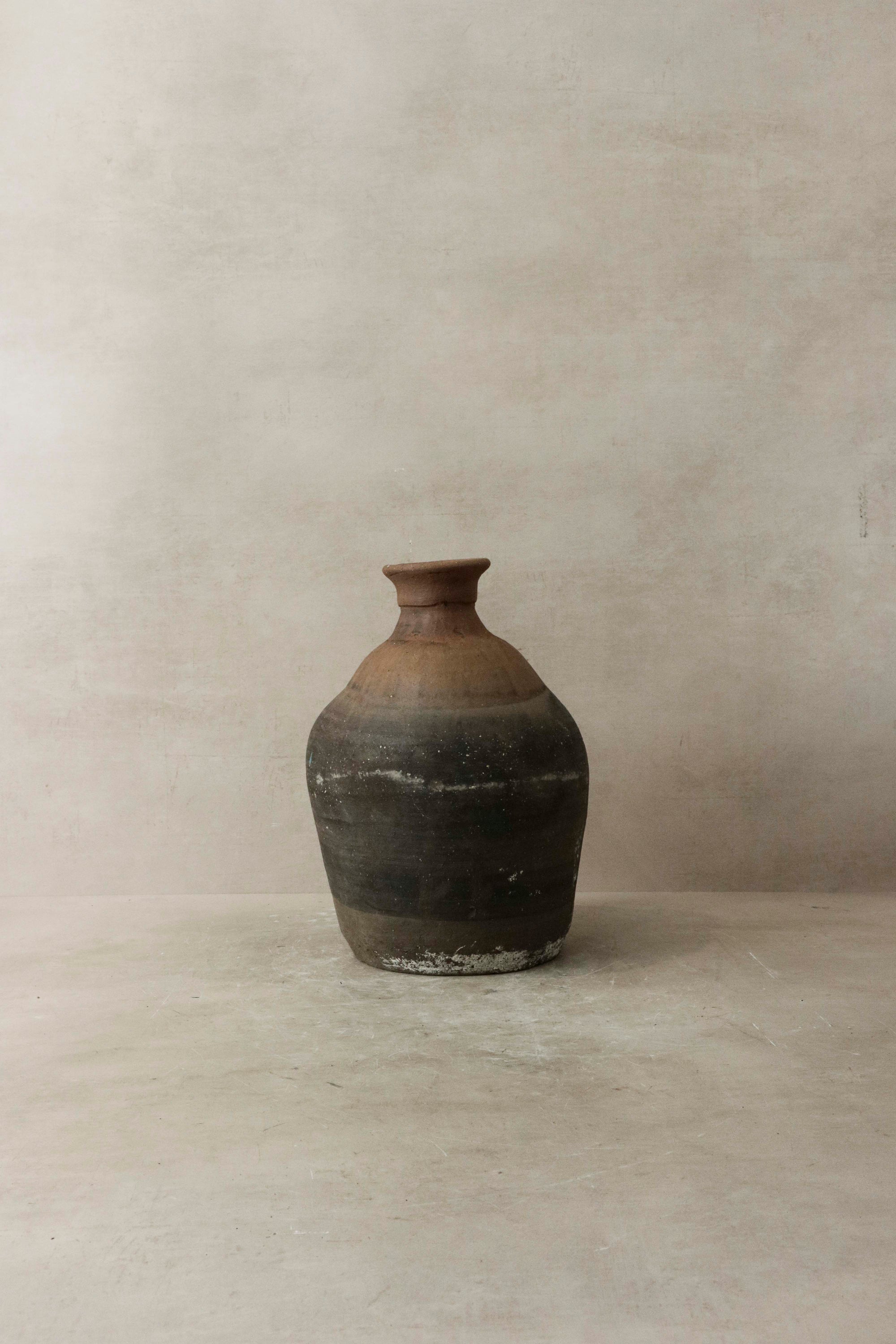 Antique Asian Rice Wine Vase n° 9