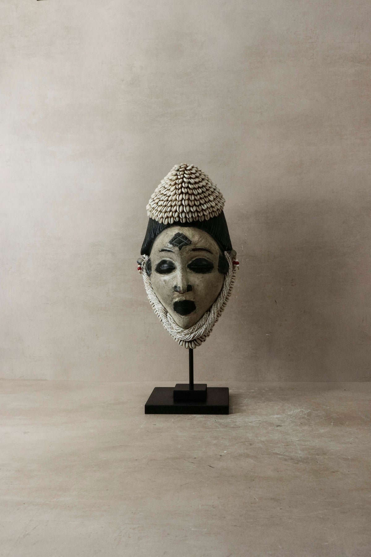 Beaded Punu Mask, Gabon - 6.4