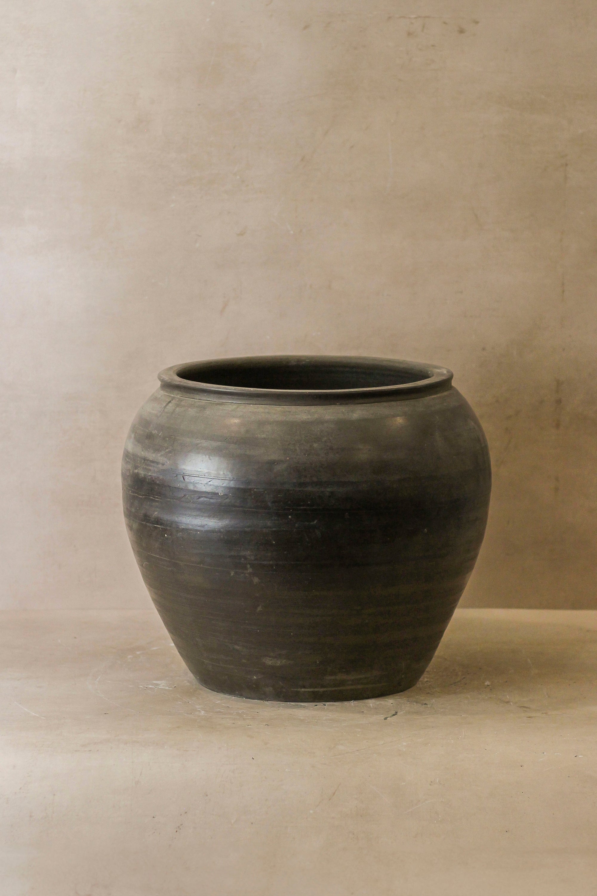 Vintage Dark Pot - No 58