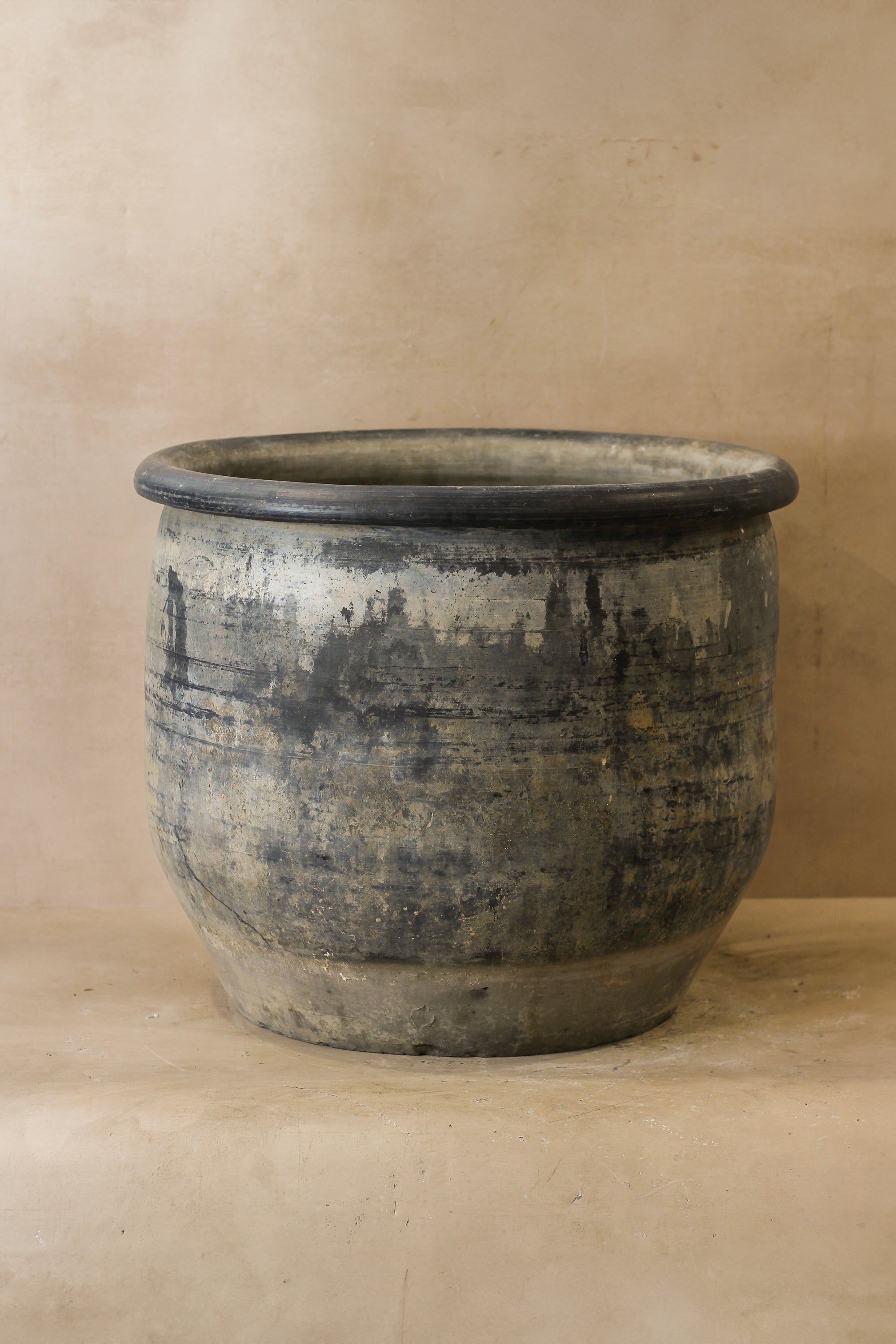 Big Old Grey Asian Pots - Large - L006