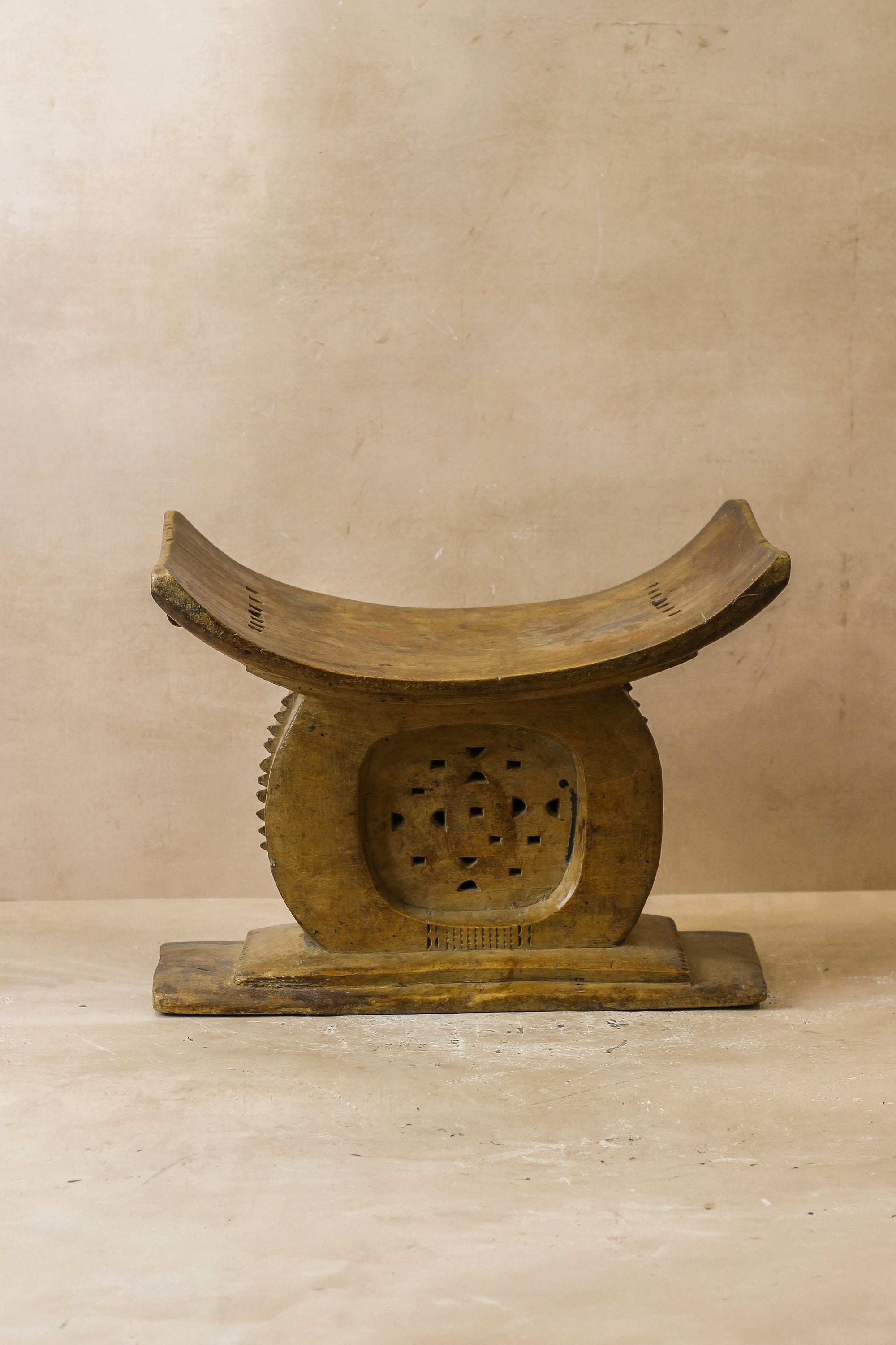 Ashanti Stool - 24.1