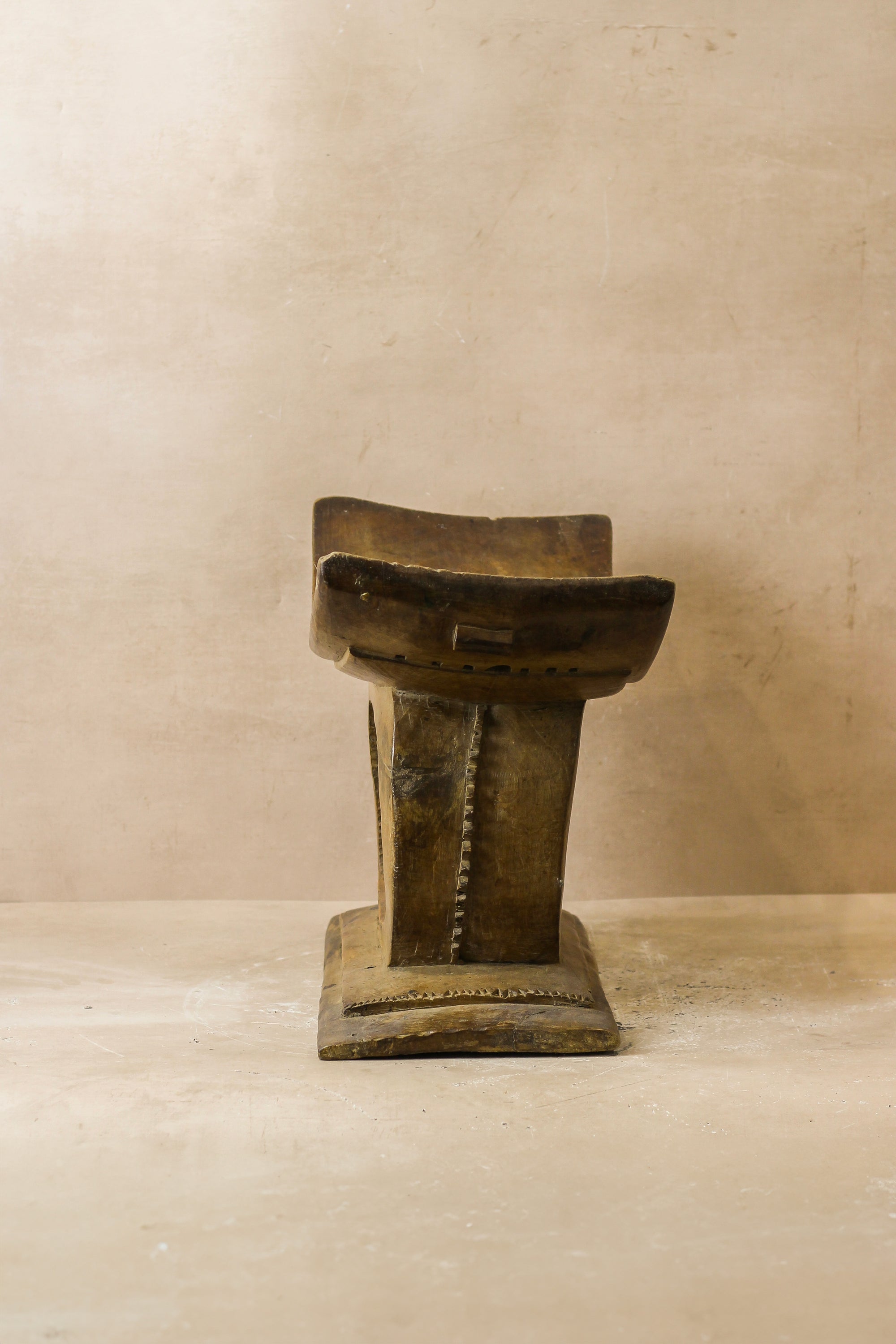 Ashanti Stool - 24.1