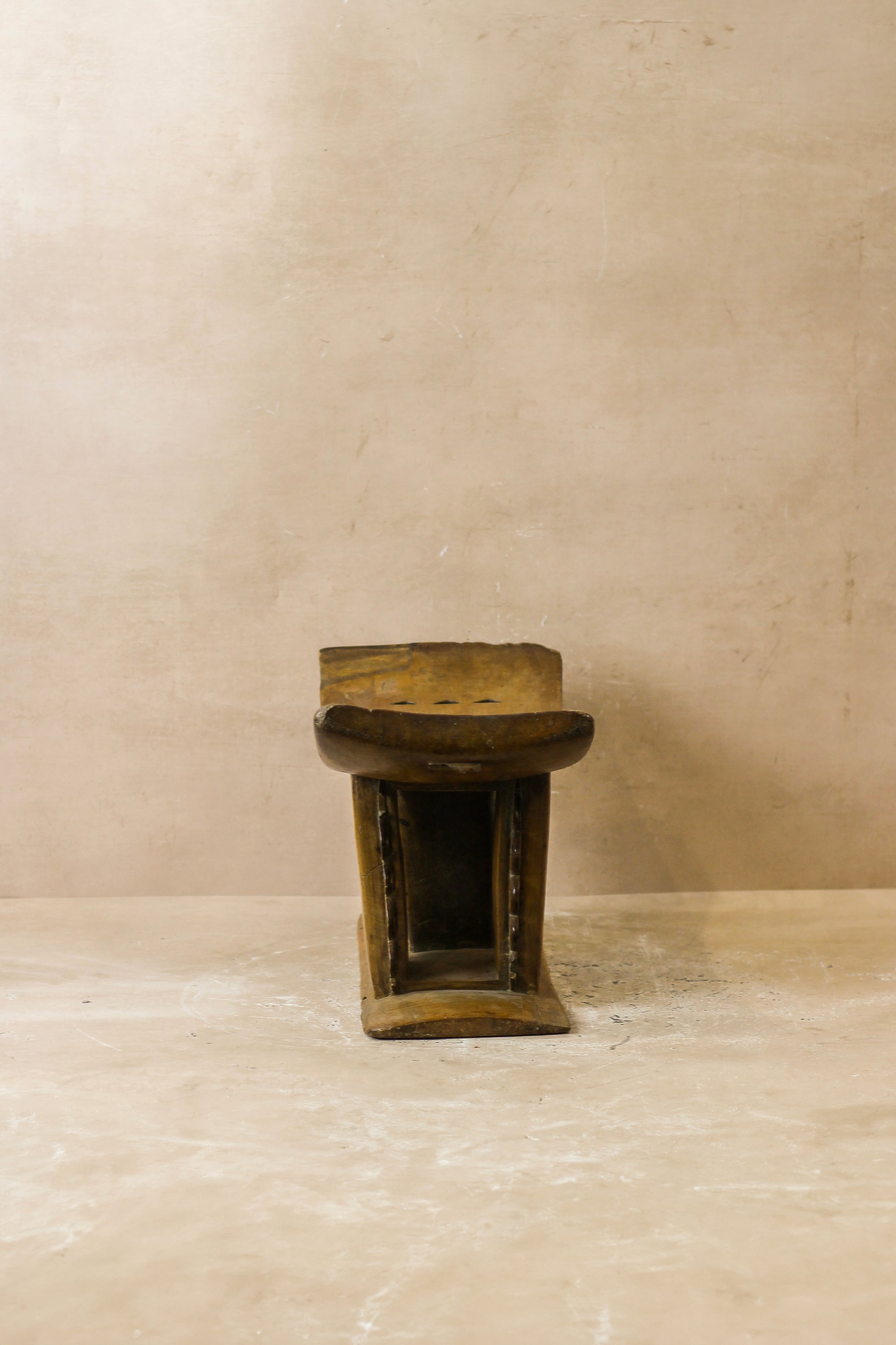 Ashanti Stool - 138.2