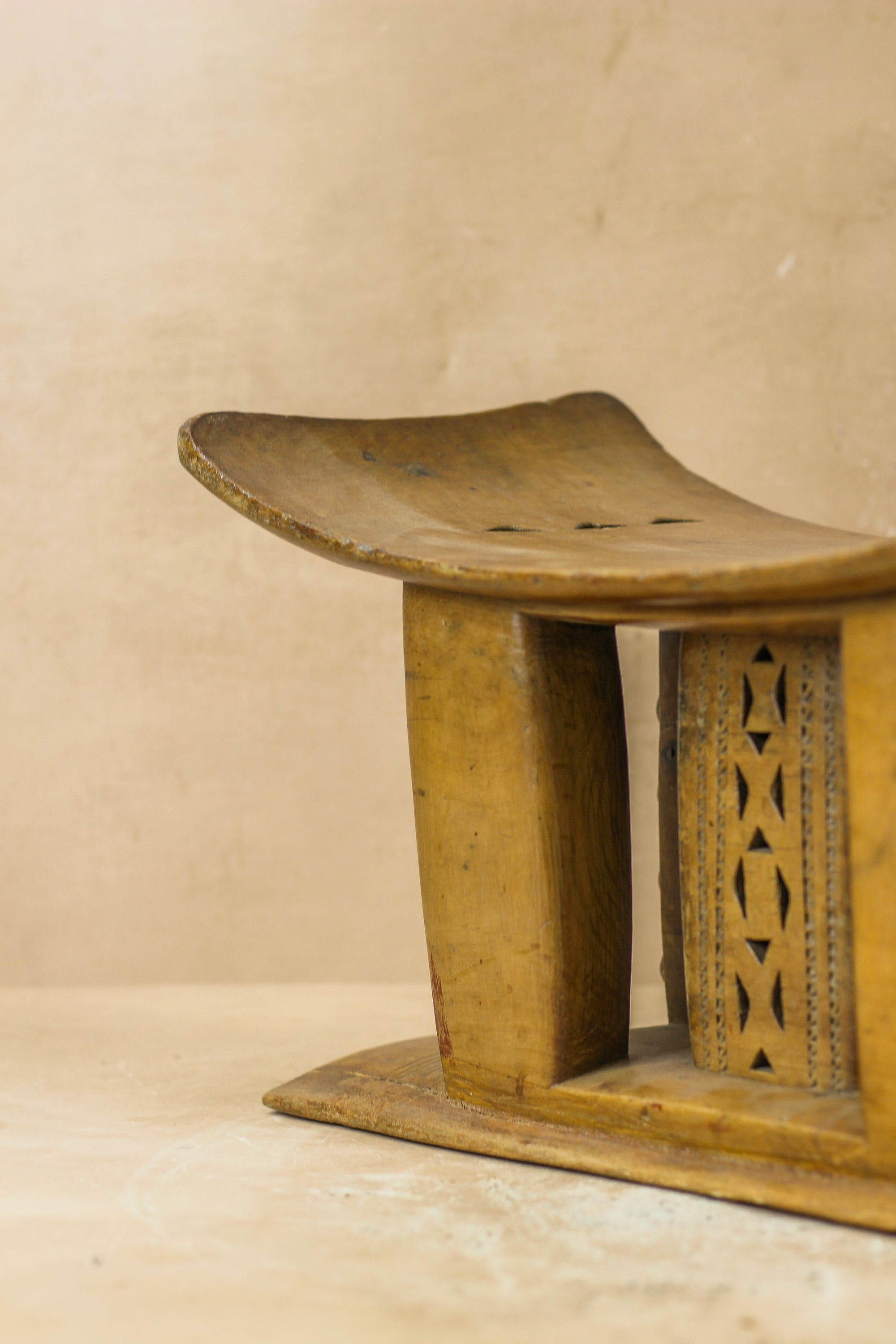 Ashanti Stool - 138.2