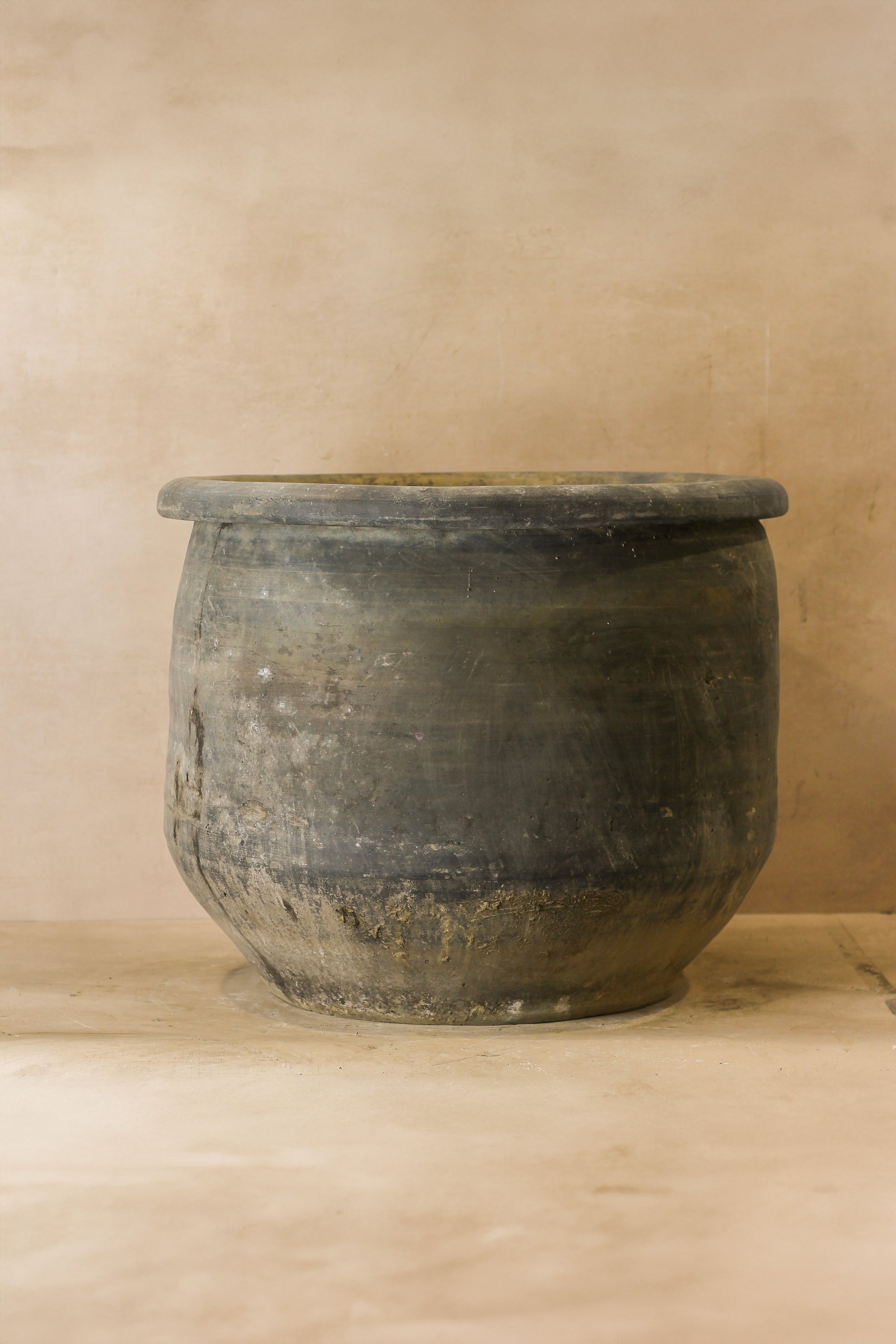 Big Old Grey Asian Pots - Large - L011