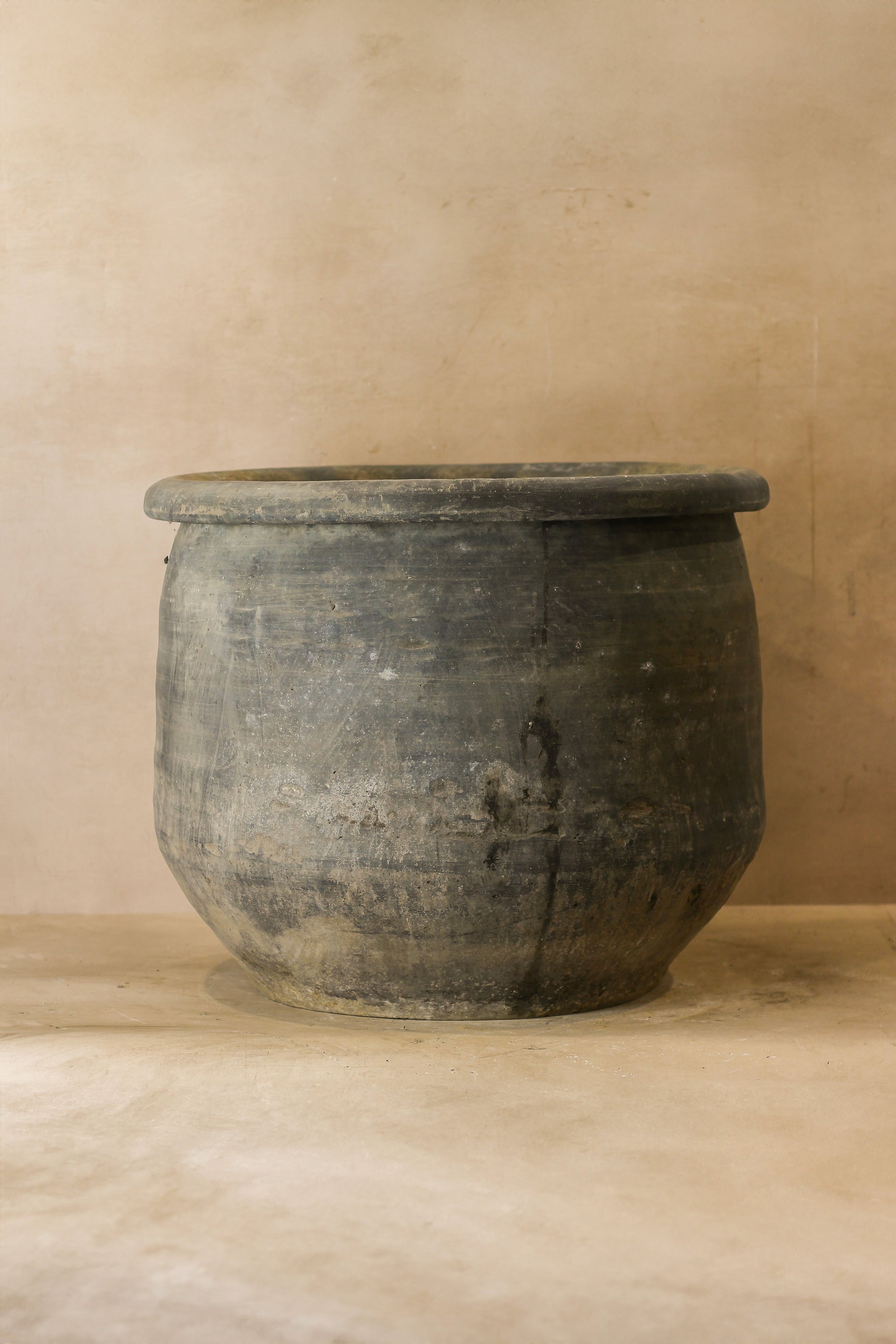 Big Old Grey Asian Pots - Large - L011